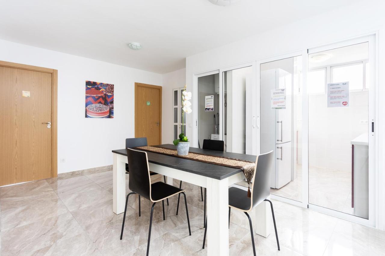 Classbnb - Three Spacious Apartments 150M From The Las Americas Promenade Arona  Buitenkant foto